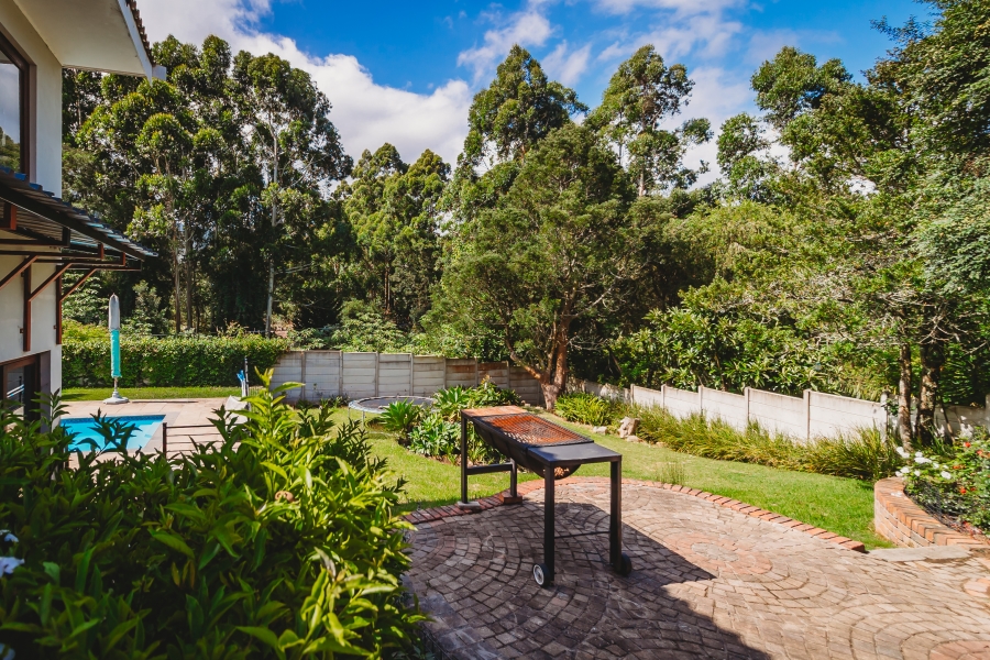 4 Bedroom Property for Sale in Twee Rivieren Western Cape